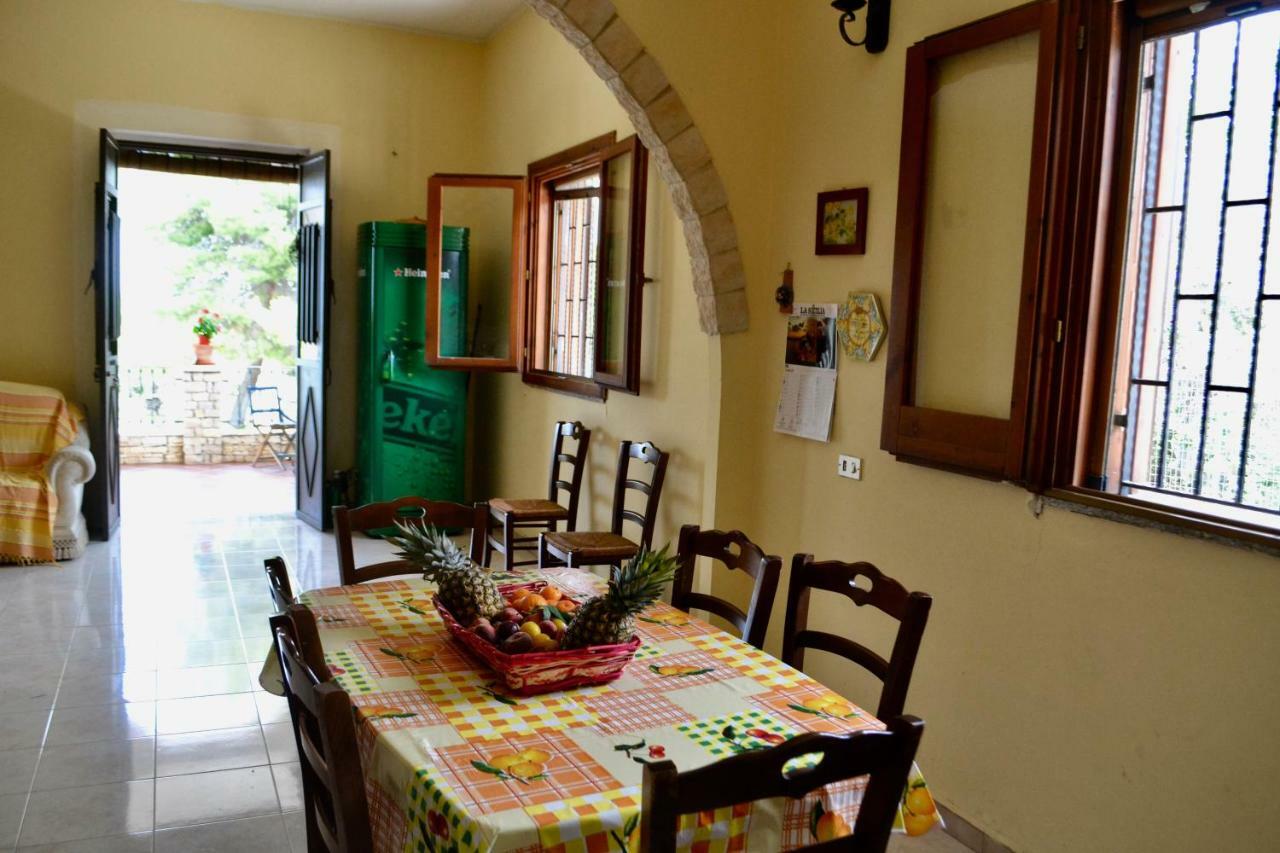 Villa Rosa - Ai Piedi Dell'Etna ブルコリ エクステリア 写真